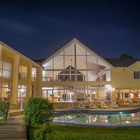 Parque Hotel Jean Clevers Punta del Este Buitenkant foto The clubhouse at the Royal Natal Golf Club