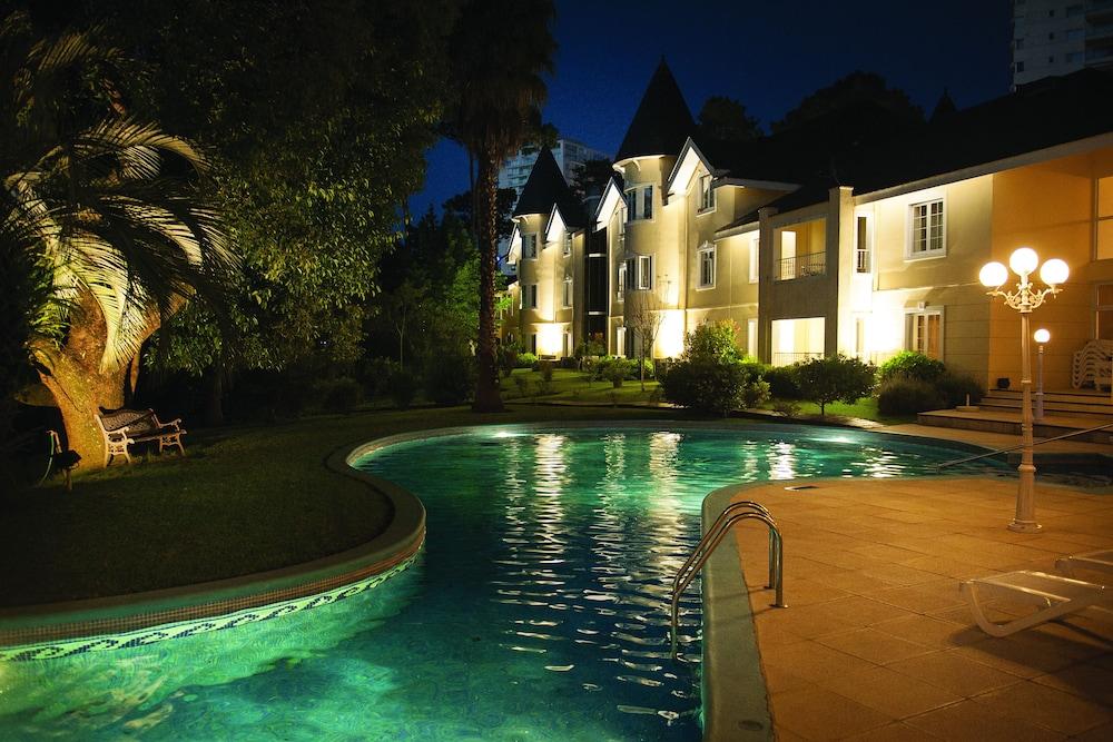 Parque Hotel Jean Clevers Punta del Este Buitenkant foto The swimming pool at the hotel