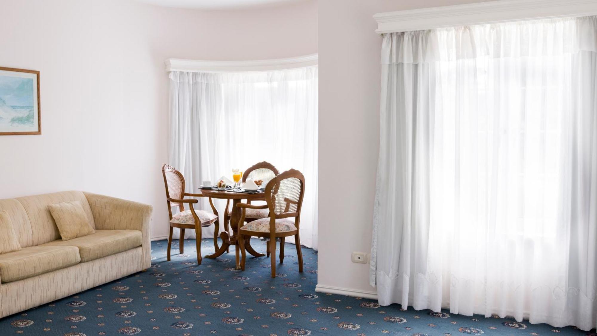 Parque Hotel Jean Clevers Punta del Este Buitenkant foto A room at the hotel