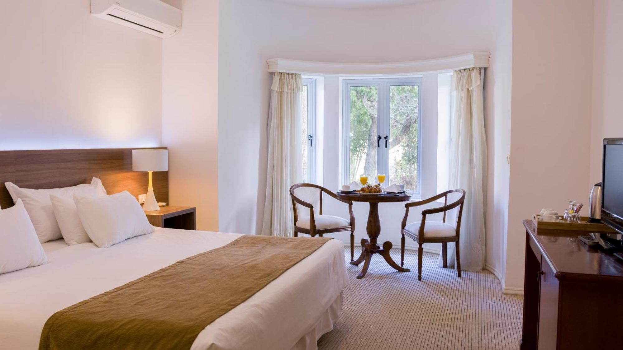 Parque Hotel Jean Clevers Punta del Este Buitenkant foto A room at the hotel