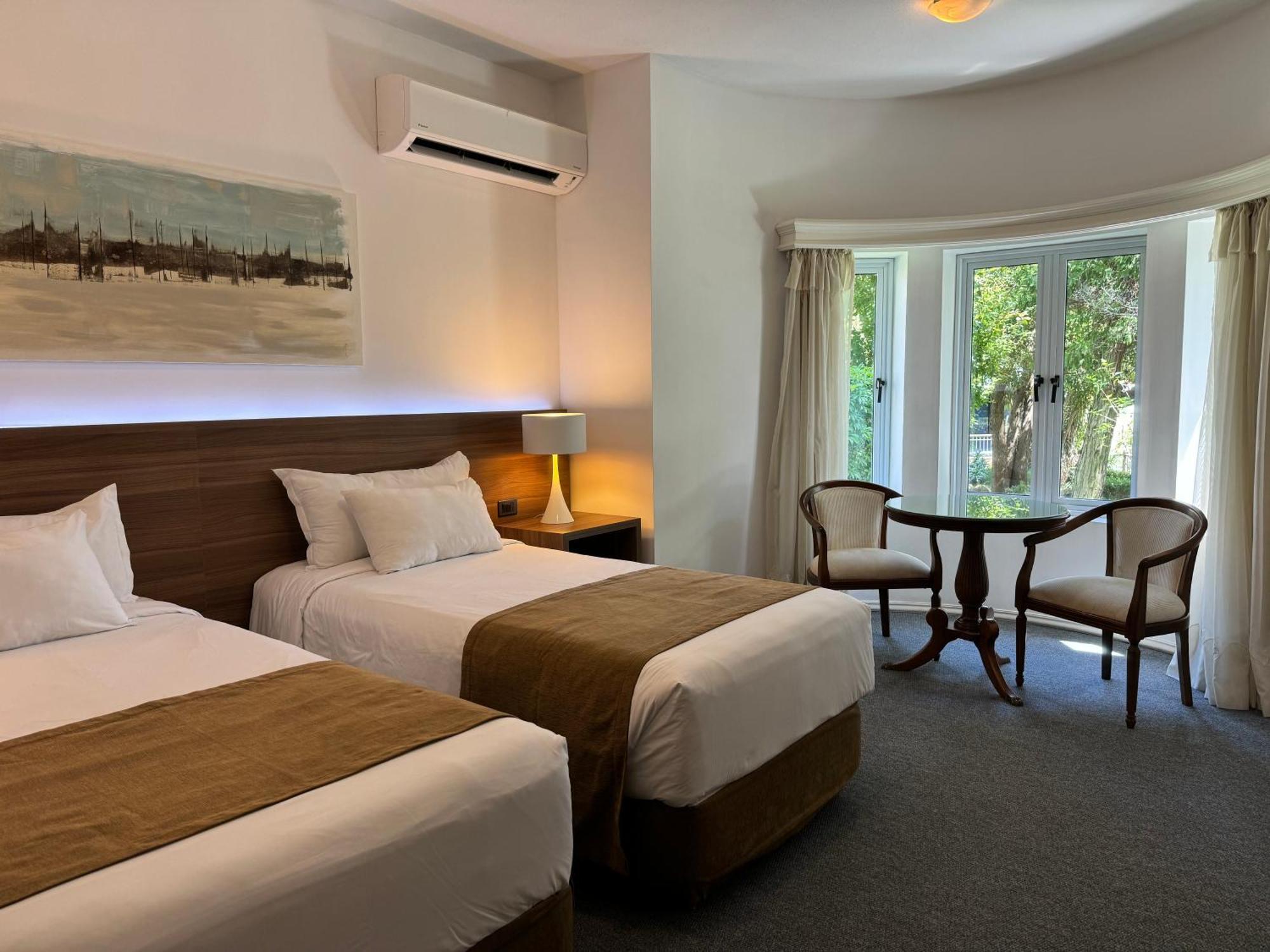 Parque Hotel Jean Clevers Punta del Este Buitenkant foto A room at the hotel