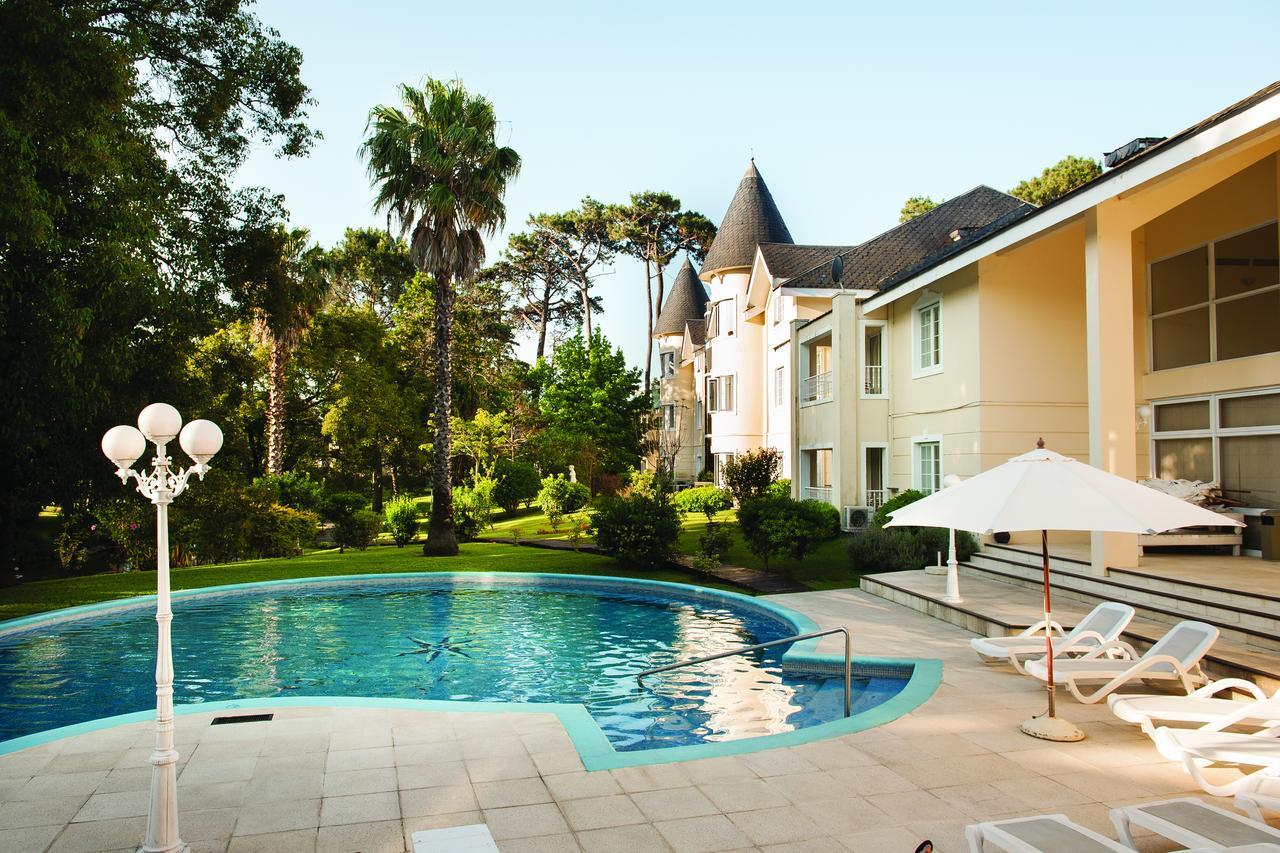 Parque Hotel Jean Clevers Punta del Este Buitenkant foto The swimming pool at the hotel