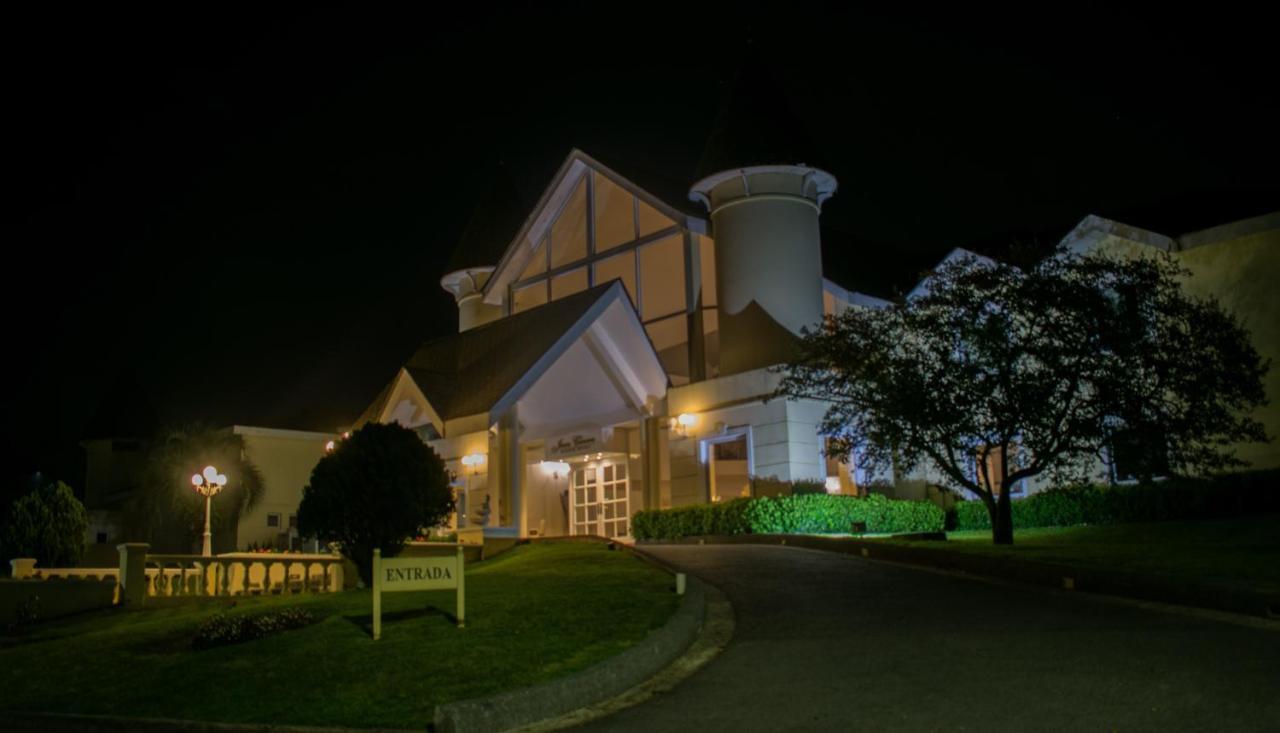 Parque Hotel Jean Clevers Punta del Este Buitenkant foto Entrance to the hotel