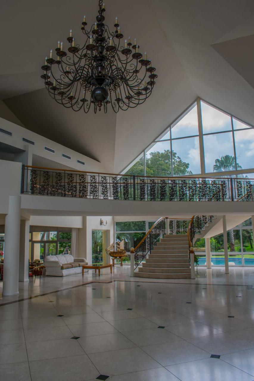 Parque Hotel Jean Clevers Punta del Este Buitenkant foto Interior of the hotel