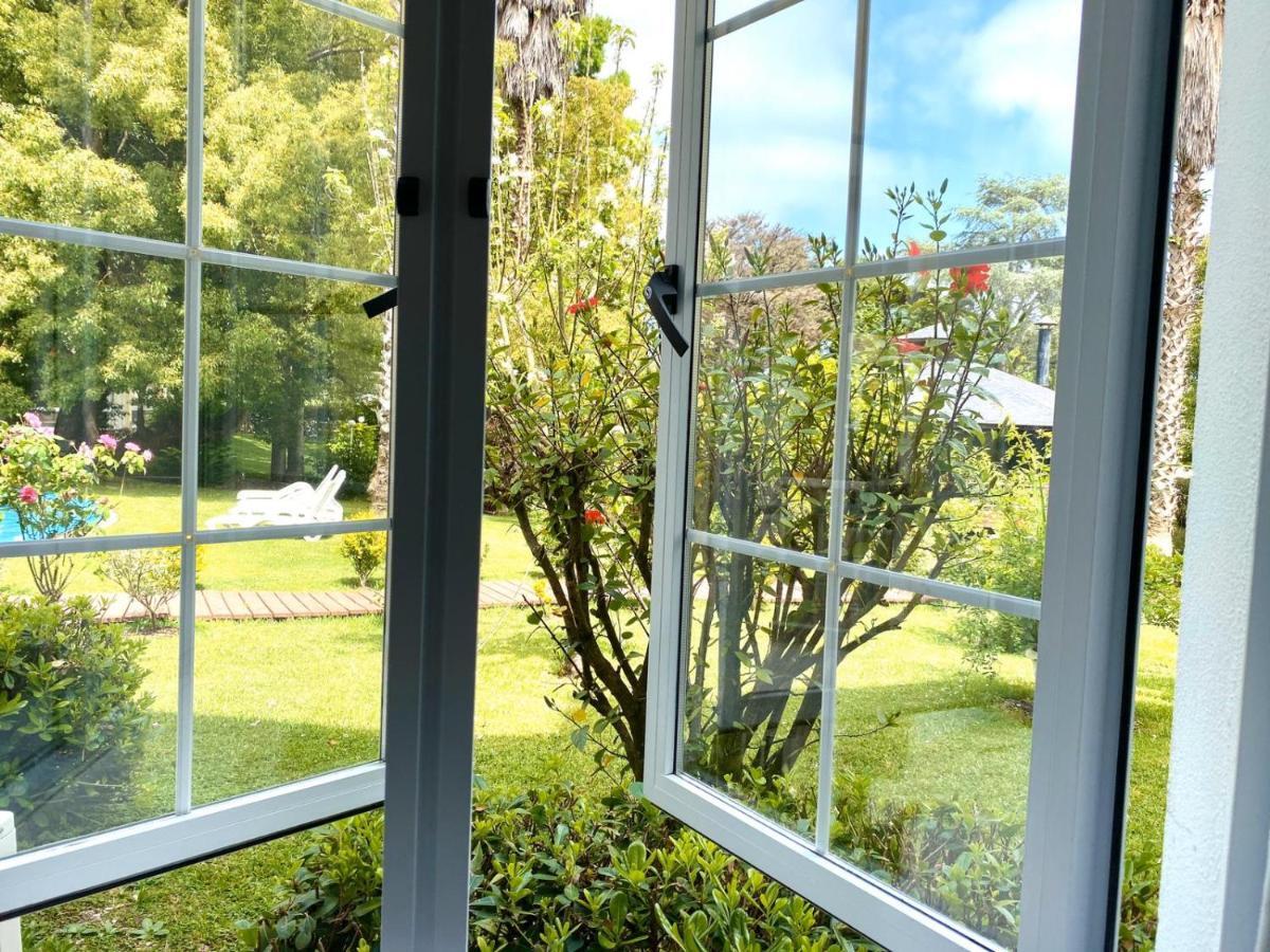 Parque Hotel Jean Clevers Punta del Este Buitenkant foto A window with double glazing